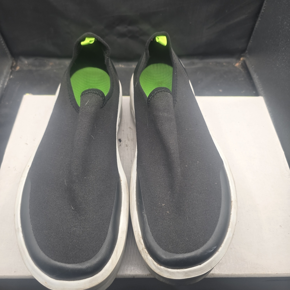 OOFOS‎ Black and Green Women's Flats